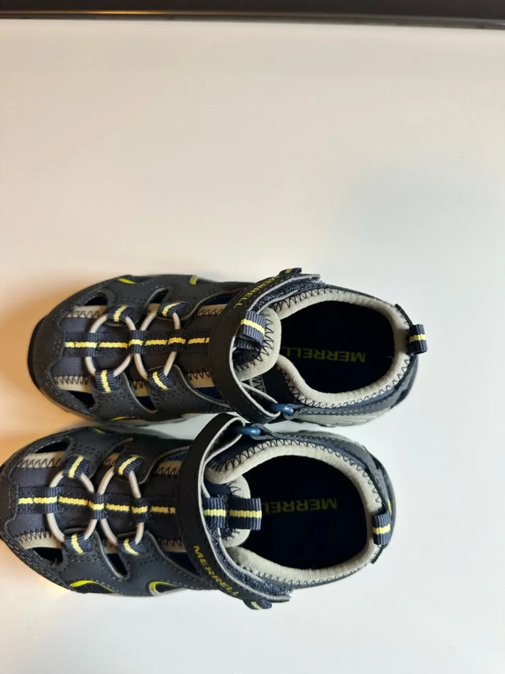 Merrell Kids Gray and Yellow Closed-Toe Athletic Sandals - Picture 2 of 3